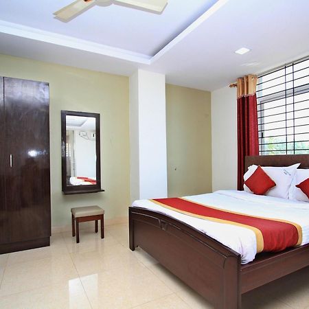Bidadi Hotel O Sri Sai Residency מראה חיצוני תמונה