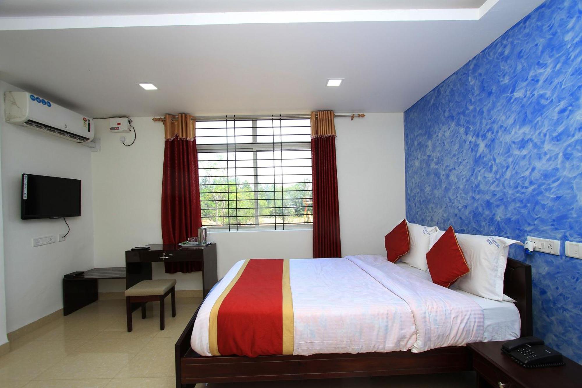 Bidadi Hotel O Sri Sai Residency מראה חיצוני תמונה