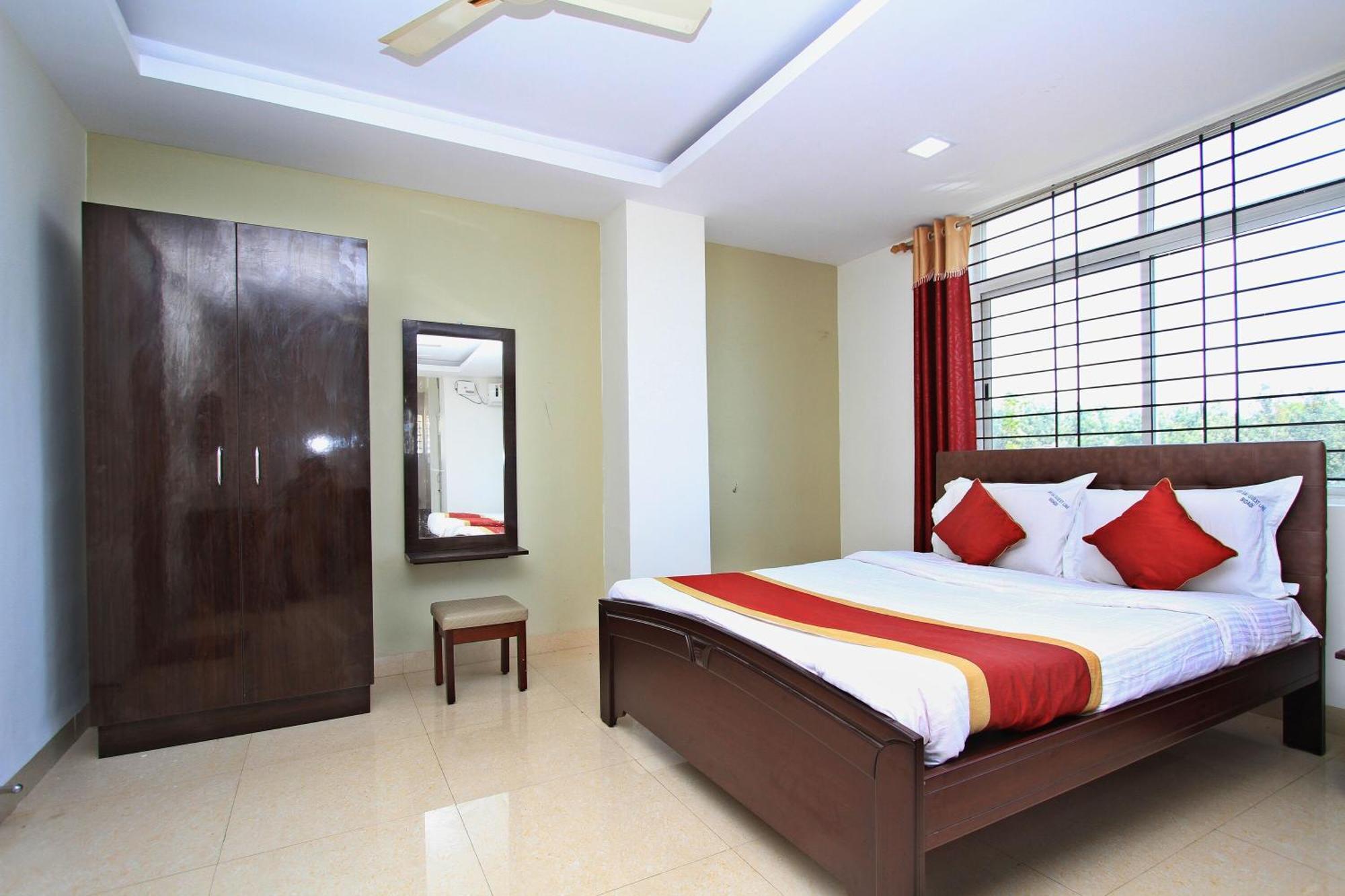Bidadi Hotel O Sri Sai Residency מראה חיצוני תמונה